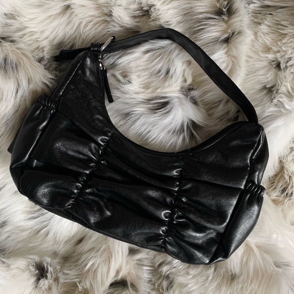 Handbags - Vintage black mini shoulder bag